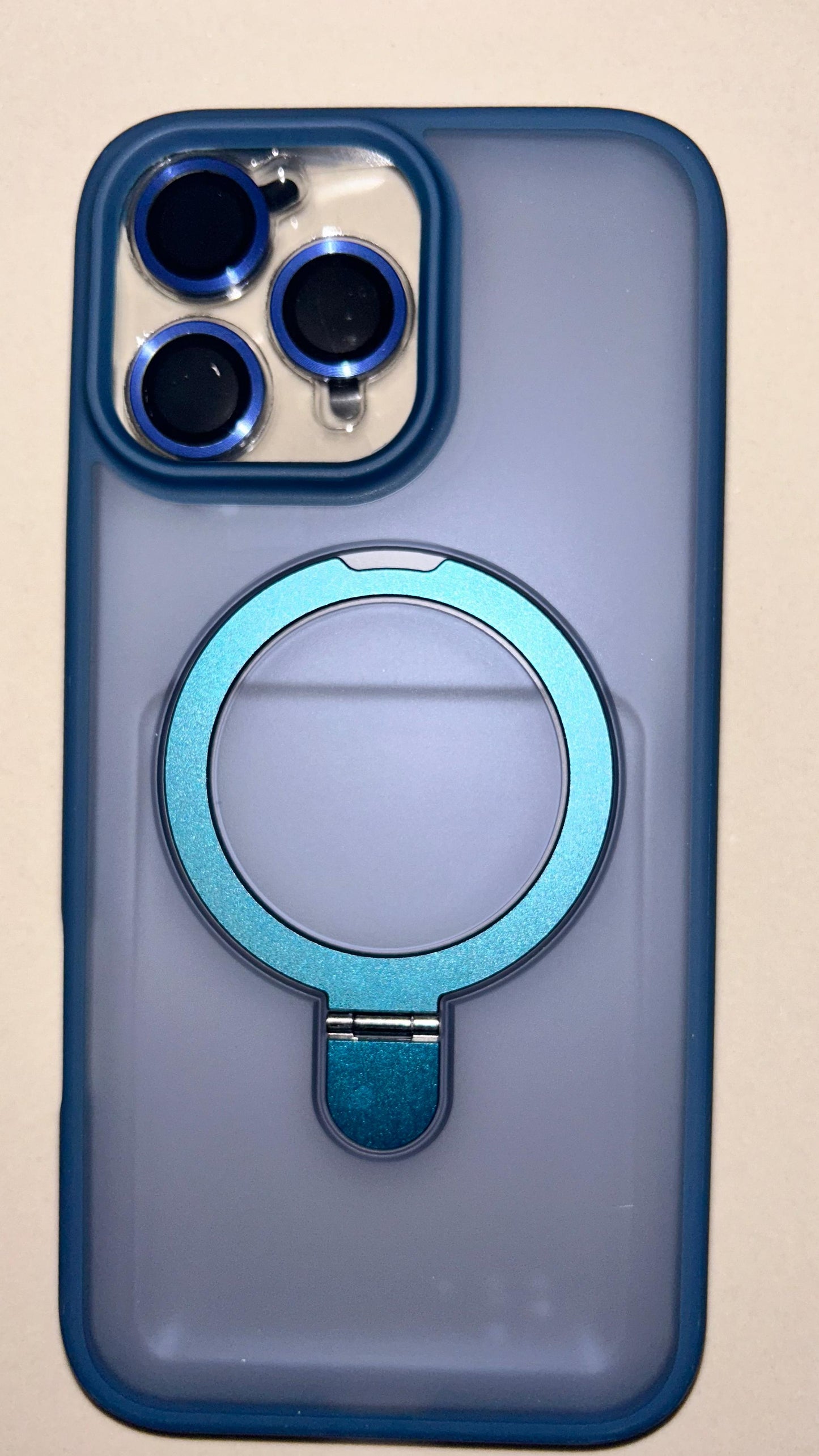 Case Magsafe ahumado RC | con parante trasero + mica de camara iPhone 16 6.1