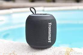 Tronsmart T7 Mini – Parlante Bluetooth Portátil 15W | 18H de Reproducción | IPX7 Impermeable | Show de Luces RGB