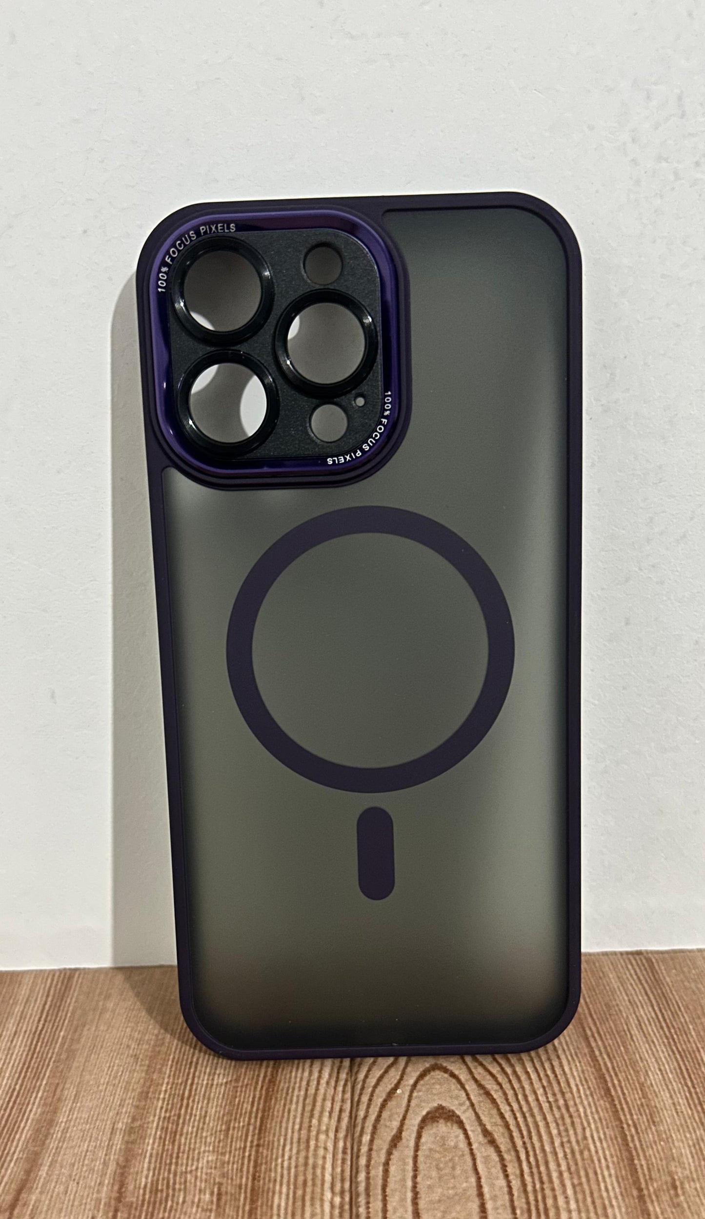 Case Magnética mate ahumado LD  | protector de camara iPhone 15 Pro max